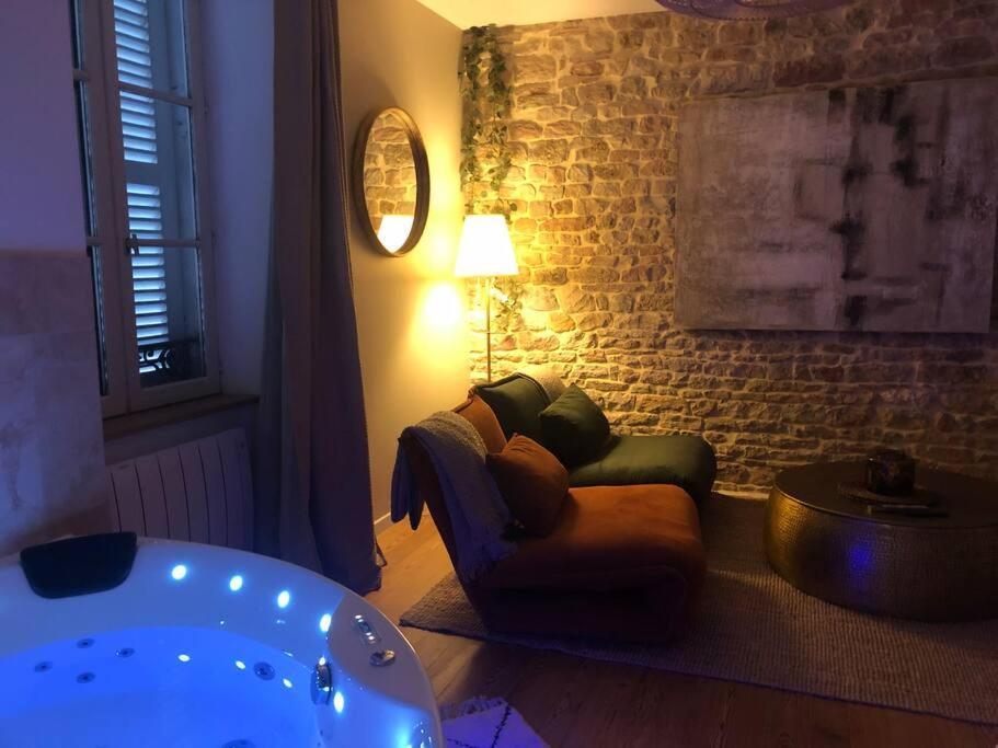 Detente Centre Historique De Macon Avec Spa Et Cine Eksteriør billede